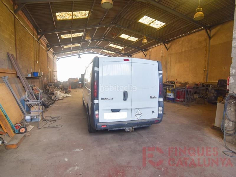 Foto 5b134b45-ce74-4996-adc9-235ca44c2838. Bâtiment à usage industriel dans Barri dels Escriptors Salt