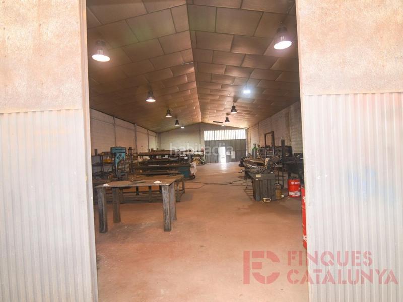 Foto 7d18efeb-f3d9-4eb5-87bb-ebb7cd621d5f. Bâtiment à usage industriel dans Barri dels Escriptors Salt