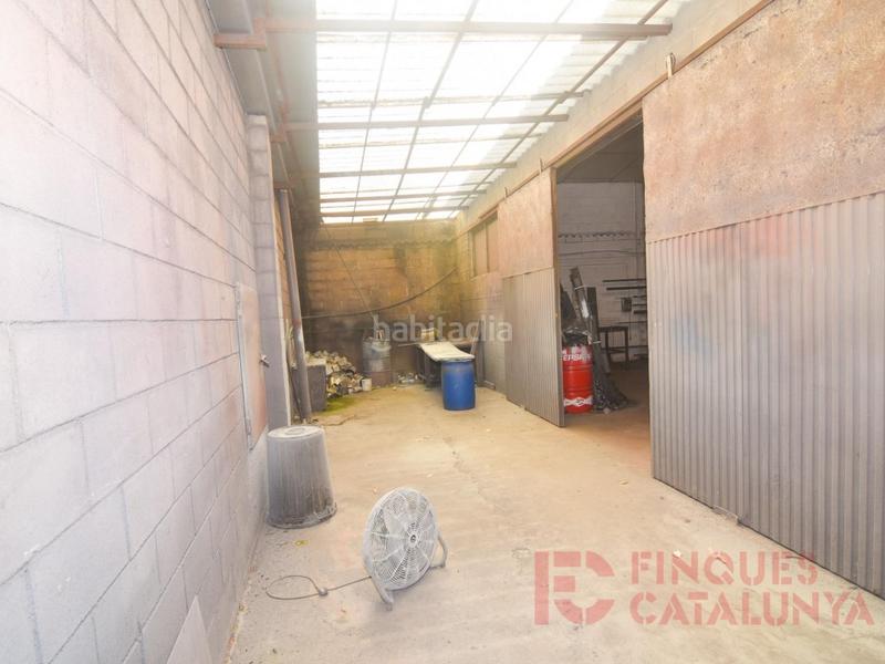 Foto cc925cc7-2ed5-4604-affa-b17b180d66b6. Bâtiment à usage industriel dans Barri dels Escriptors Salt
