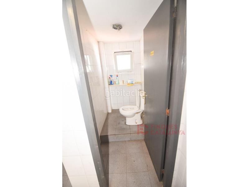 Foto edd13d43-95e2-4dde-839a-4ca23aab5ebc. Bâtiment à usage industriel dans Barri dels Escriptors Salt