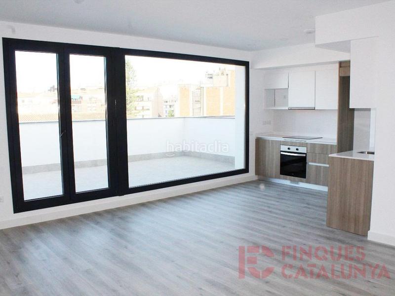 Foto 5bb88770-60ef-49d6-81b4-af8d7e166fa4. Flat with parking in Eixample Nord Girona