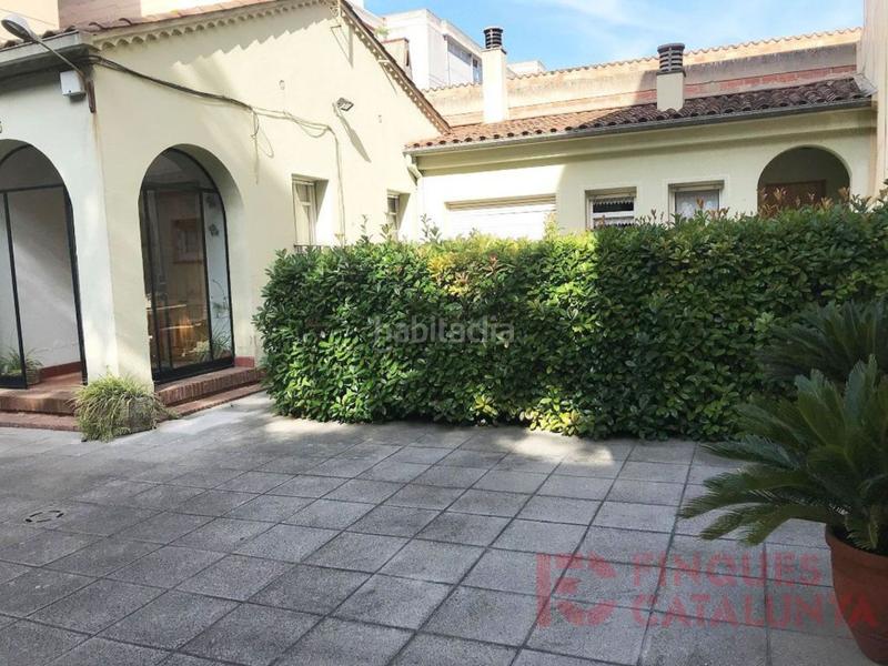 Foto 95d50e02-f218-4225-8f9f-2e1573c29edb. Casa amb aparcament a Eixample Sud-Migdia Girona