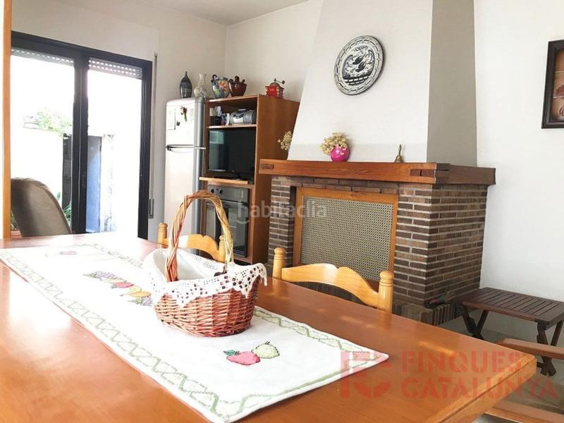 Foto d764f0b4-fb11-4a79-b6d3-435b0a9d8bee. Casa amb aparcament a Eixample Sud-Migdia Girona