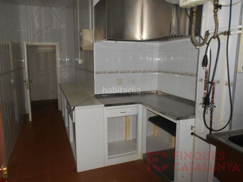 Foto 42daa981-bb1a-484a-92b1-e42d0d3e7399. Local comercial local restaurant en venta en Eixample Sud-Migdia Girona