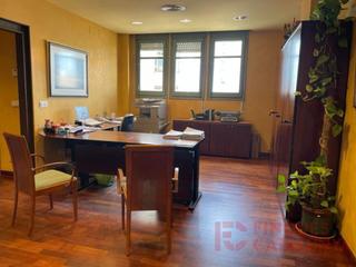 Pis a Eixample Nord. Piso 8 habitaciones venta girona