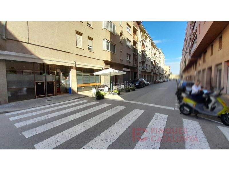 Foto cc2dc001-26fc-4a2d-8d3c-4f7e4e439811. Aparcament cotxe a Sant Narcis Girona