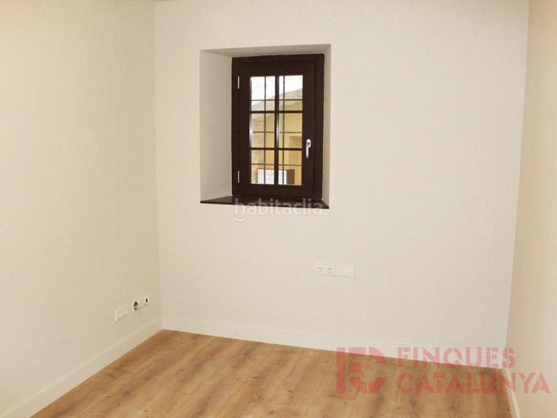 Foto 28ca38ed-53ac-4a90-8819-4f0778024b10. Pis amb aparcament a Centre-Barri Vell Girona