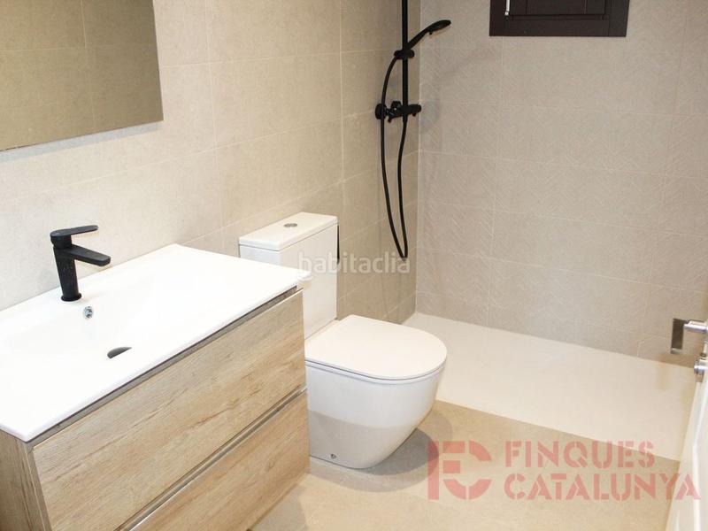 Foto af48bc19-a424-4af1-bbd2-55be2b779c69. Pis amb aparcament a Centre-Barri Vell Girona