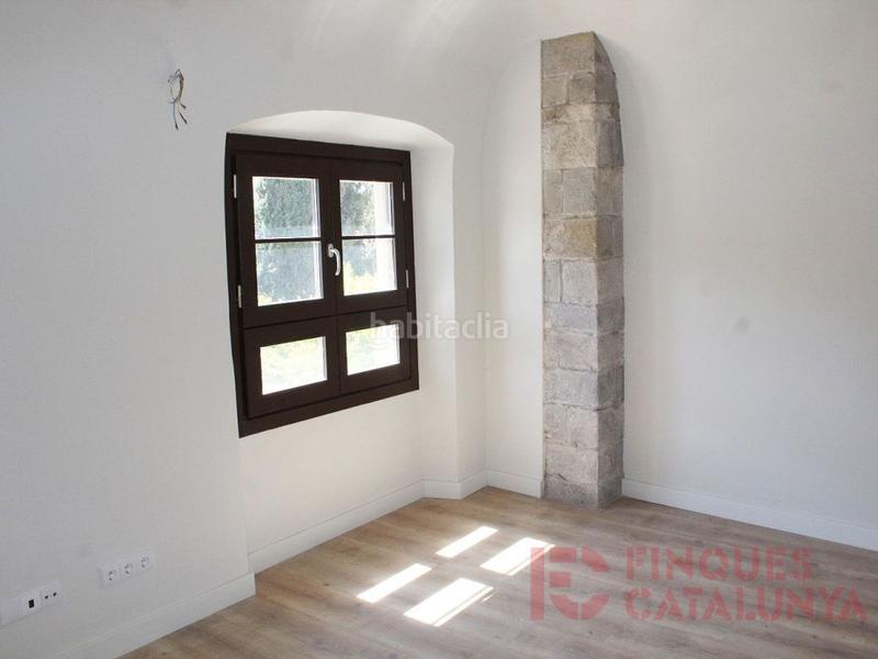 Foto d92a9073-0ca1-4fab-b363-89866281d135. Pis amb aparcament a Centre-Barri Vell Girona