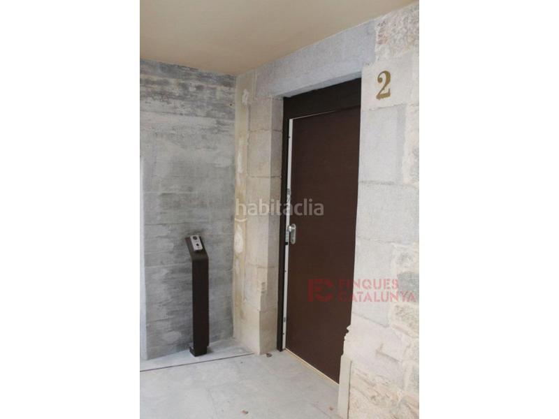 Foto fad9a59d-6ff5-4466-bd12-7e594f96346a. Pis amb aparcament a Centre-Barri Vell Girona