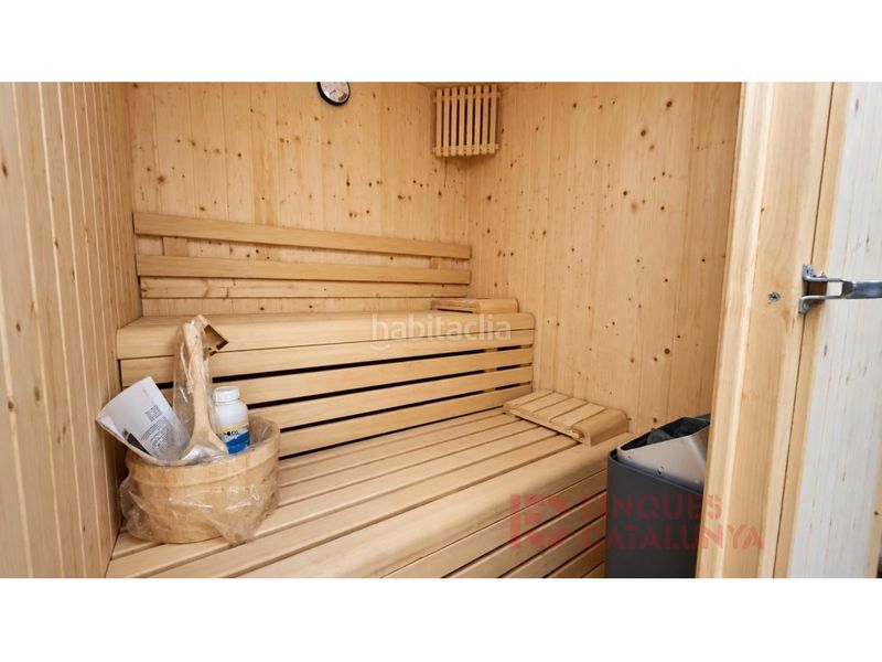 Foto 1577a8a3-d45c-4e3a-8605-c6ff81da32f2. Pis amb aparcament a Centre-Barri Vell Girona