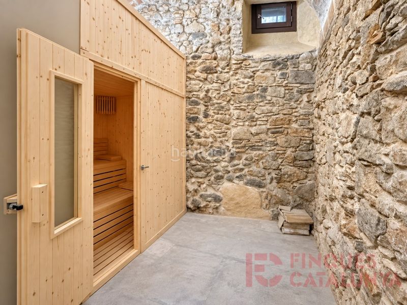 Foto 743d970d-519f-4709-9636-c78d2b74b0d9. Pis amb aparcament a Centre-Barri Vell Girona