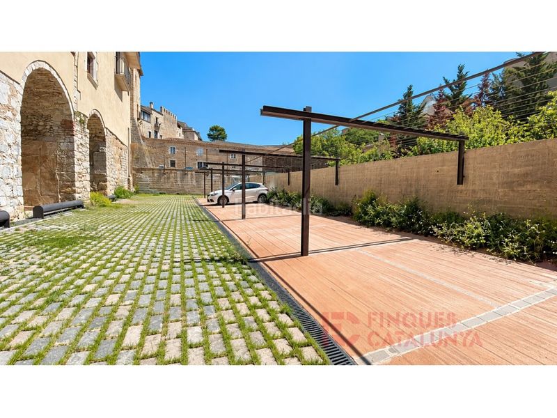 Foto aabd711c-29d4-4caa-a3d9-099fa7a88d45. Pis amb aparcament a Centre-Barri Vell Girona