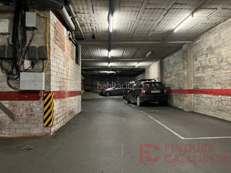 Foto 7abda546-78d1-4b4a-8594-7dabcc28d42c. Posto auto in Eixample Nord Girona