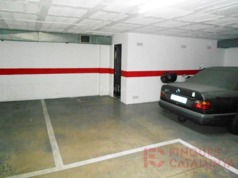 Foto b7b37d05-658b-49ea-9576-1b3b07ec769e. Car parking in Eixample Sud-Migdia Girona