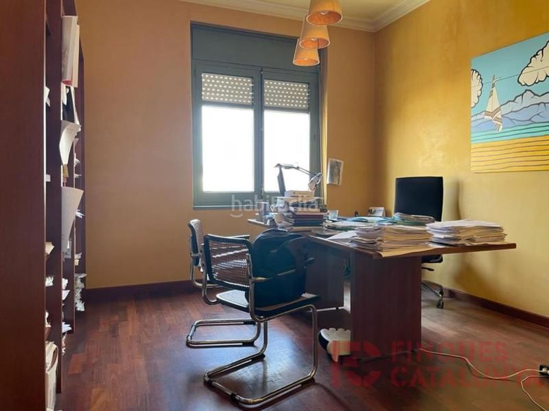 Foto 92454970-7541-40d6-861b-c581feefd3ce. Oficina a Eixample Nord Girona