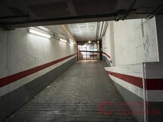 Aparcament cotxe a La Devesa. Plaza de parking venta girona