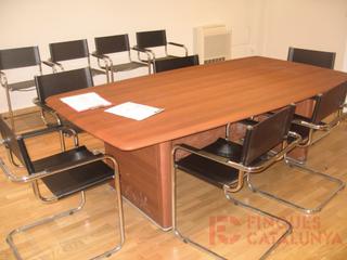 Oficina a Sant Narcis. Oficina en venda al centre de sant narcís  82 m amb tot el que n