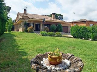 Maison à Caldes de Malavella. Casa aïllada amb opció de doble vivenda a caldes de malavella