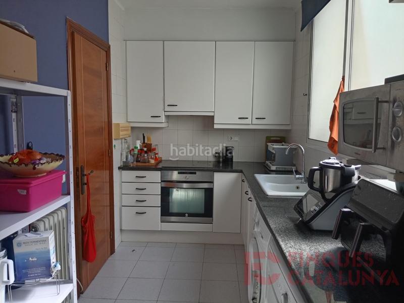 Foto 0b256410-2224-4733-aa3d-55dd288b964e. Àtic a Eixample Nord Girona