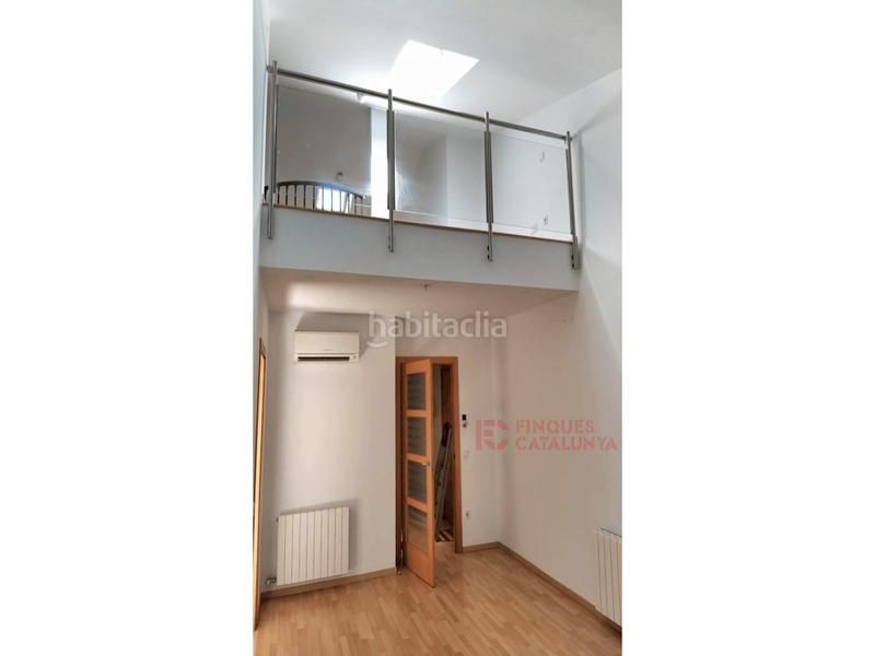 Foto 1e5de022-3083-49f1-a798-450b42a8c208. Pis amb aparcament a Eixample Sud-Migdia Girona