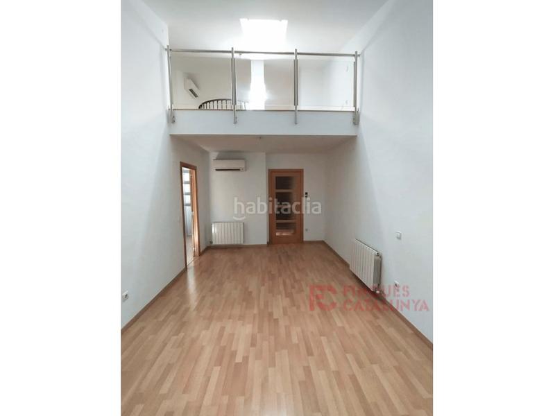 Foto ab71fd89-6498-48be-85c6-ca13a077cd5f. Pis amb aparcament a Eixample Sud-Migdia Girona