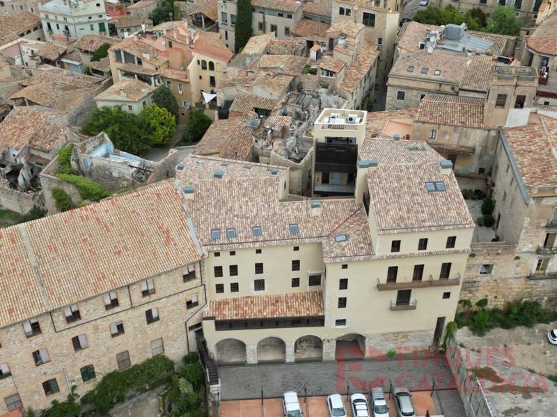 Foto 1c97523c-62a6-45b8-9ac4-d3c9563e2d65. Dúplex amb aparcament a Centre-Barri Vell Girona