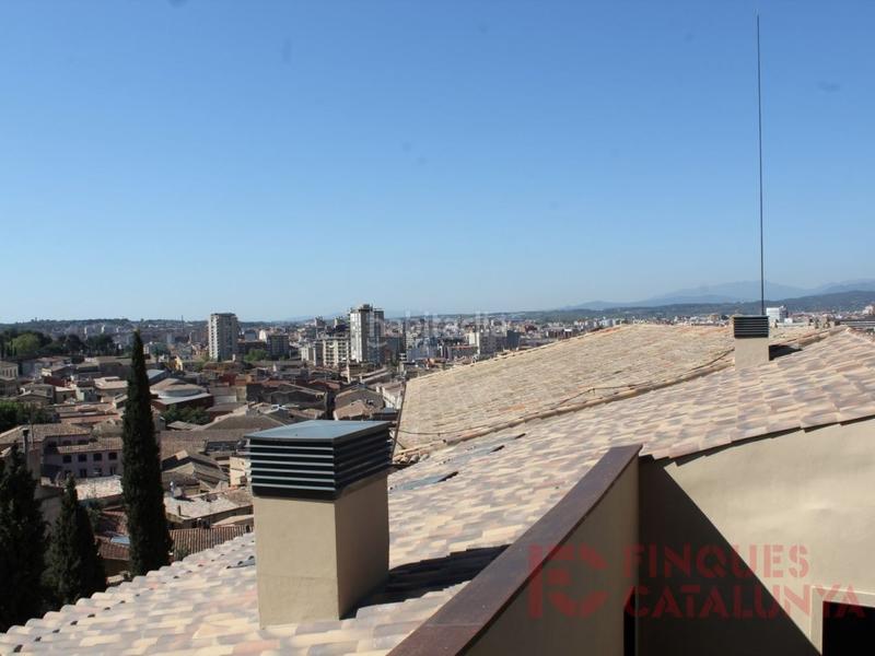 Foto e0e75d4e-4484-4ed6-9338-5814d1c9f372. Dúplex amb aparcament a Centre-Barri Vell Girona