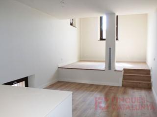 Zweistöckige Wohnung in Centre-Barri Vell. Dúplex 4 habitación  1 hab. auxiliar venta girona