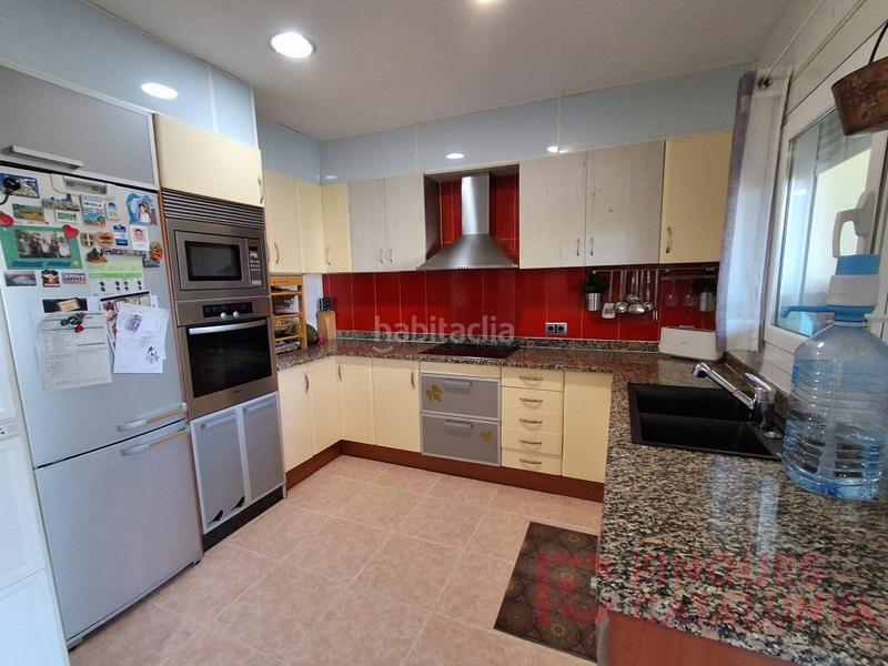 Foto 03ef6114-4d98-4ea5-b4f1-202fb5c2daaf. Casa  en venda al centre en Bescanó
