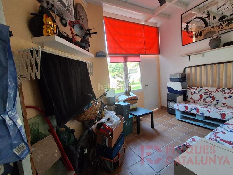 Foto cf9f2588-3493-44a3-bc91-c7728f32f9bd. Casa  en venda al centre en Bescanó