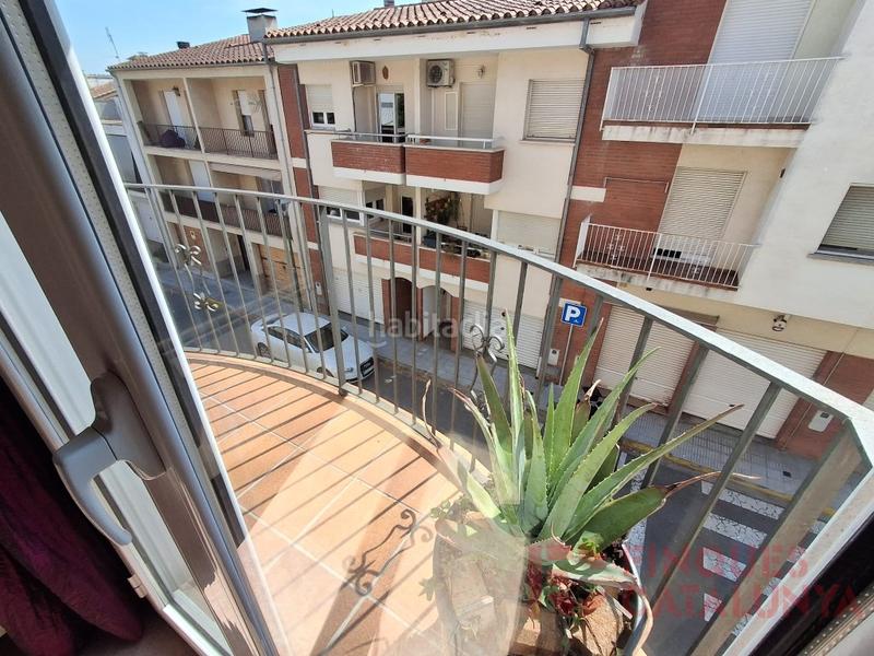 Foto f02fdff2-b5c8-4131-801b-d6592be29c22. Casa  en venda al centre en Bescanó