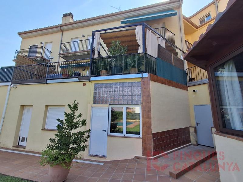 Foto f479409f-3125-4957-8ea0-e956fd7b3893. Casa  en venda al centre en Bescanó