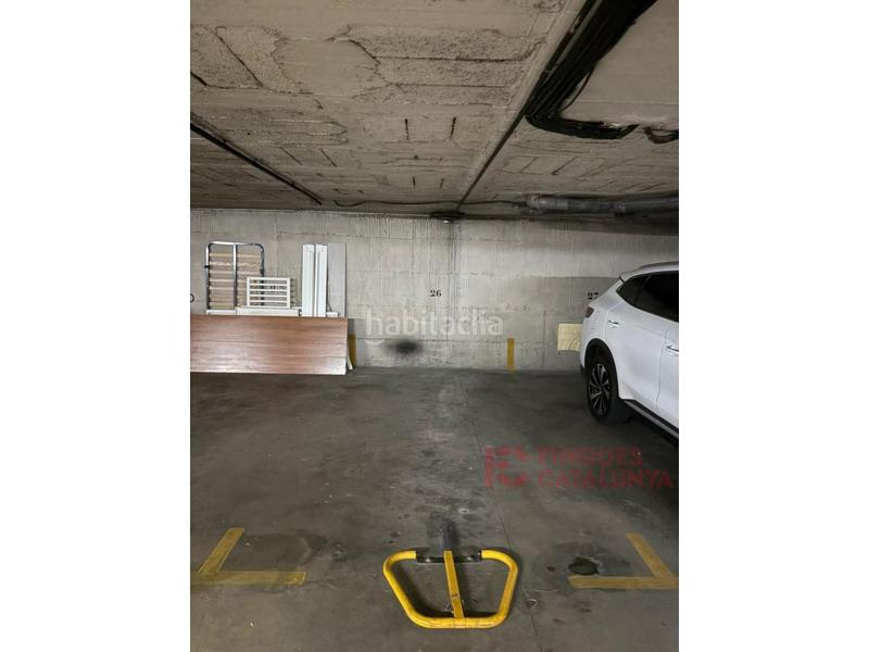 Foto d7b6d0a9-e8c9-4f26-a61e-9e2a0dc835d3. Posto auto in Fontajau - Sant Ponç Girona