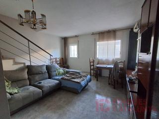 Maison  N/a. Casa aparellada a taialà