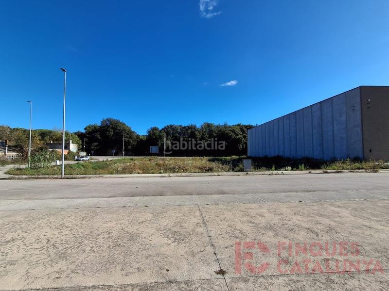 Foto 67ae2e0c-7d5c-423e-b10e-92a72f06f7f5. Terrain industriel dans Quart