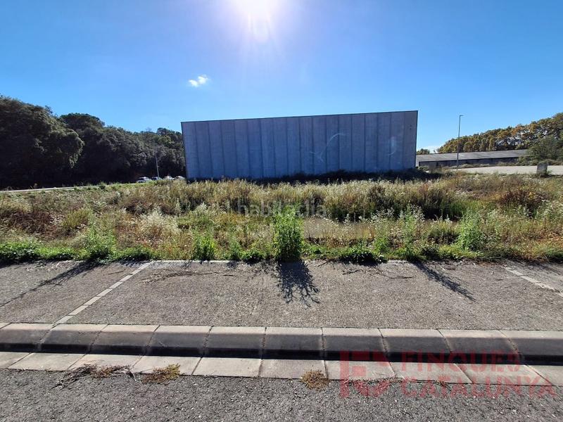 Foto 725c9223-74ba-4bf7-add0-0c5f119d8535. Terrain industriel dans Quart