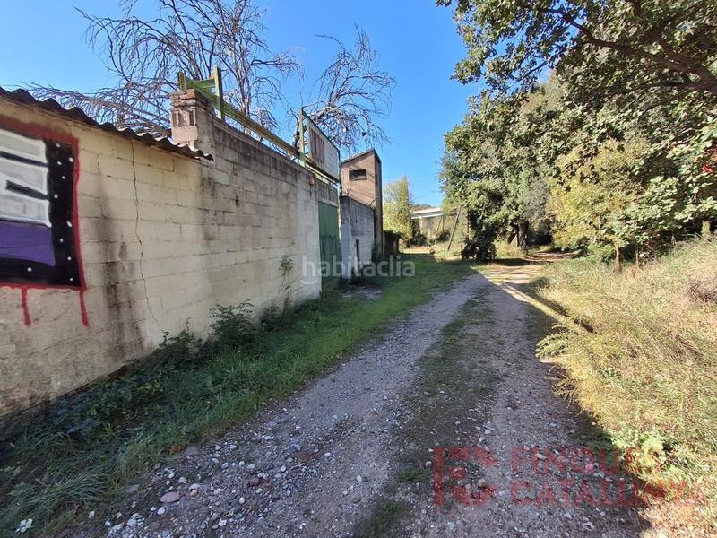 Foto 2e2141c3-5539-464c-aef8-3d78445293fe. Gewerbliches grundstück in Quart