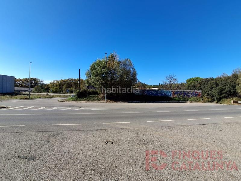 Foto aecb581c-e216-40a5-adb2-51c4ffd46c67. Gewerbliches grundstück in Quart