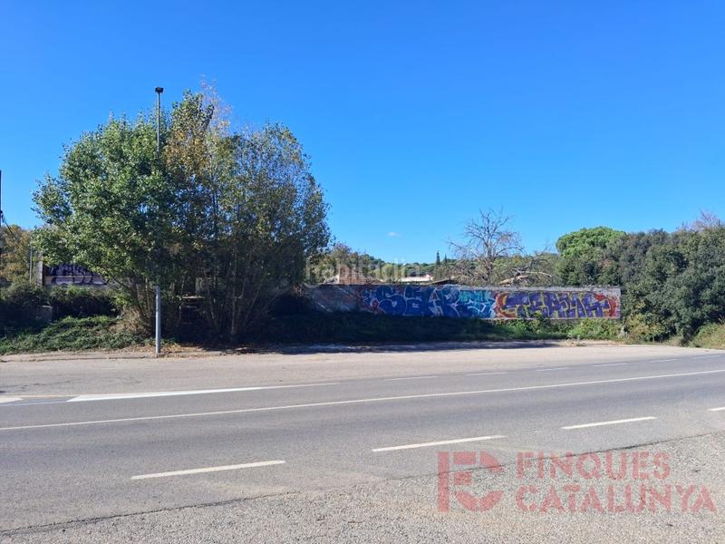 Foto dde3e2ec-7902-4ec6-bb05-03a87905ff26. Gewerbliches grundstück in Quart