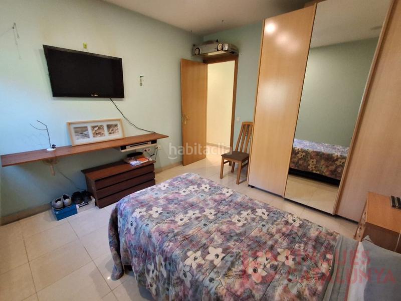 Foto 28d74645-e1af-48fc-80a6-9a177d425f71. Casa amb aparcament a Bescanó