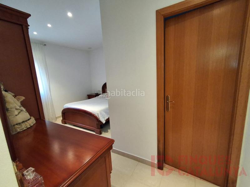 Foto 4d3e6fe0-5ae4-41b9-867c-17b79e9858e3. Casa amb aparcament a Bescanó