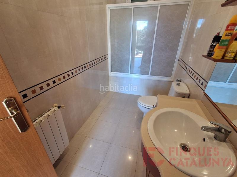 Foto 62228cce-e108-43db-9ff7-bd4ae2383f73. Casa amb aparcament a Bescanó