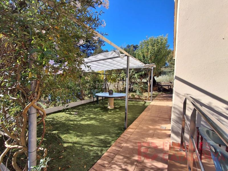 Foto 67557d25-1641-4c2a-8fb3-50fb7722c53d. Casa amb aparcament a Bescanó