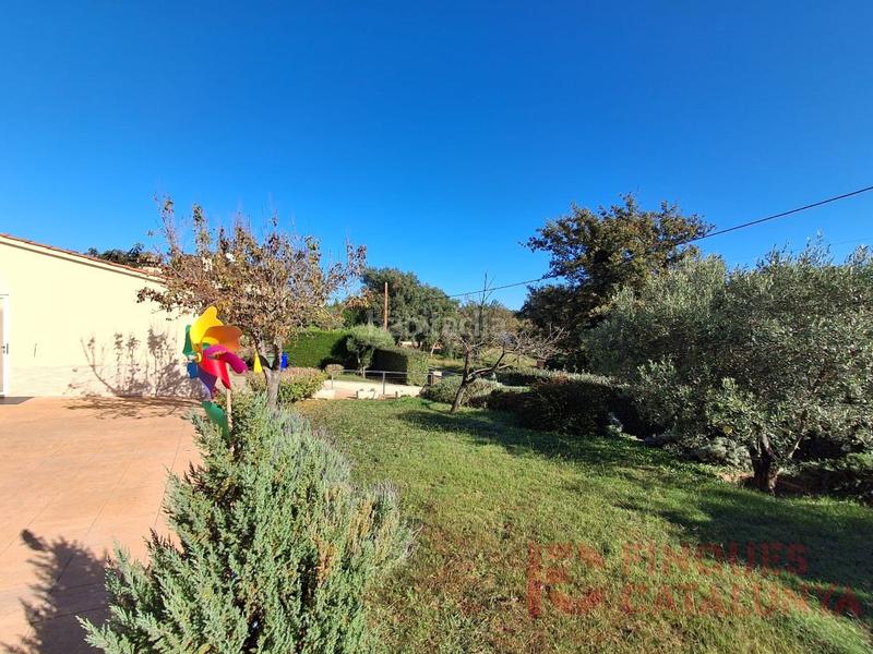 Foto 8e95c833-8c01-4b73-989e-361f94cd7900. Casa amb aparcament a Bescanó