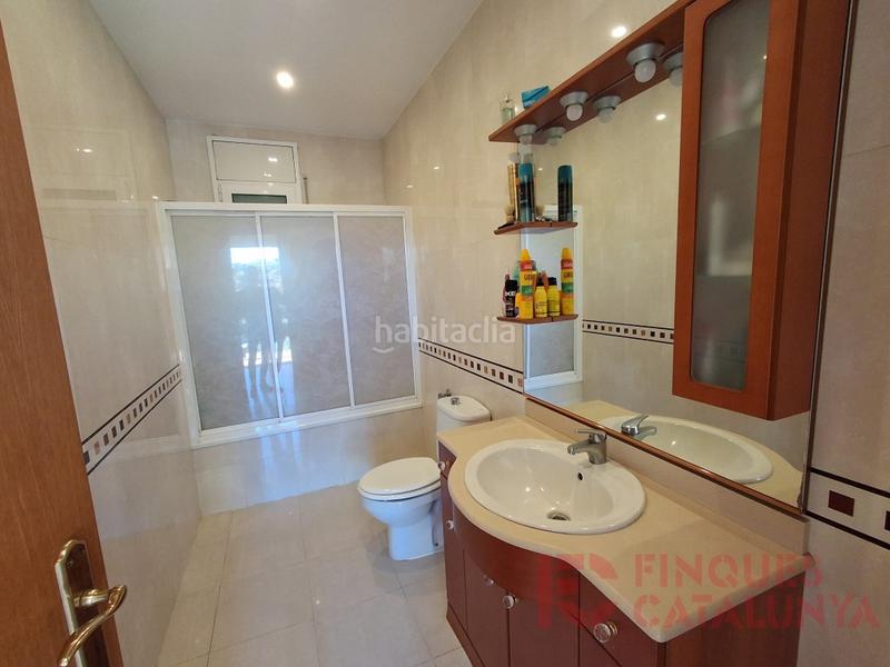 Foto e480151e-52b8-49a2-8fba-1b72c2309503. Casa amb aparcament a Bescanó