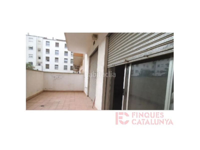 Foto 0a945913-bf9e-45c8-8189-4cca4308621d. Local comercial a Sant Narcis Girona