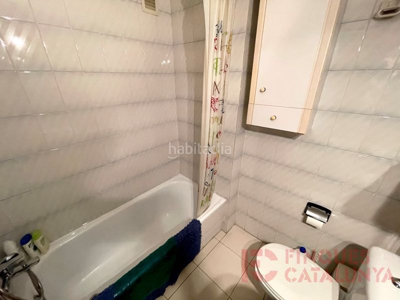 Foto 3b8852c2-a3c1-448c-afe6-6e5f8b5e6087. Pis amb aparcament a Eixample Nord Girona