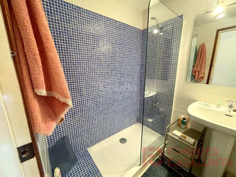 Foto 666e8dd7-402e-4187-95db-4dbad181fdb1. Pis amb aparcament a Eixample Nord Girona