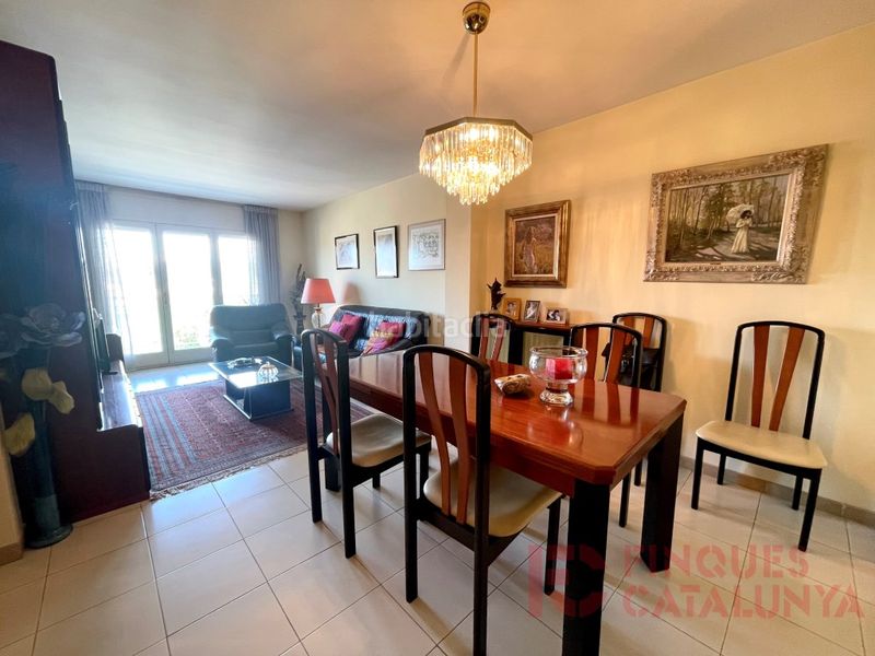 Foto 97aff5a7-9402-4334-95ba-45ade0213038. Pis amb aparcament a Eixample Nord Girona